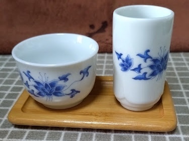 聞香杯（もんこうはい） - 香りを楽しむ杯
